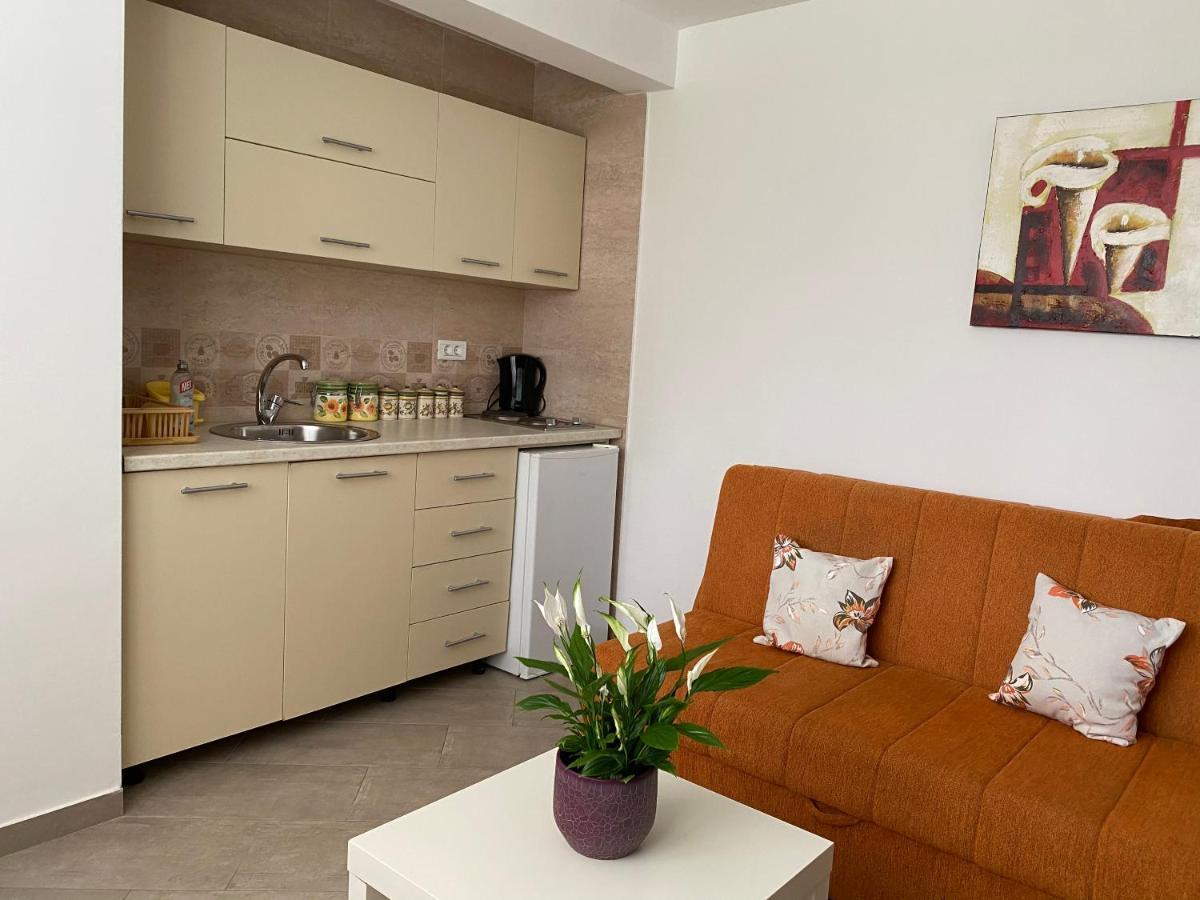 Dajkovic Apartmani บาร์ ภายนอก รูปภาพ