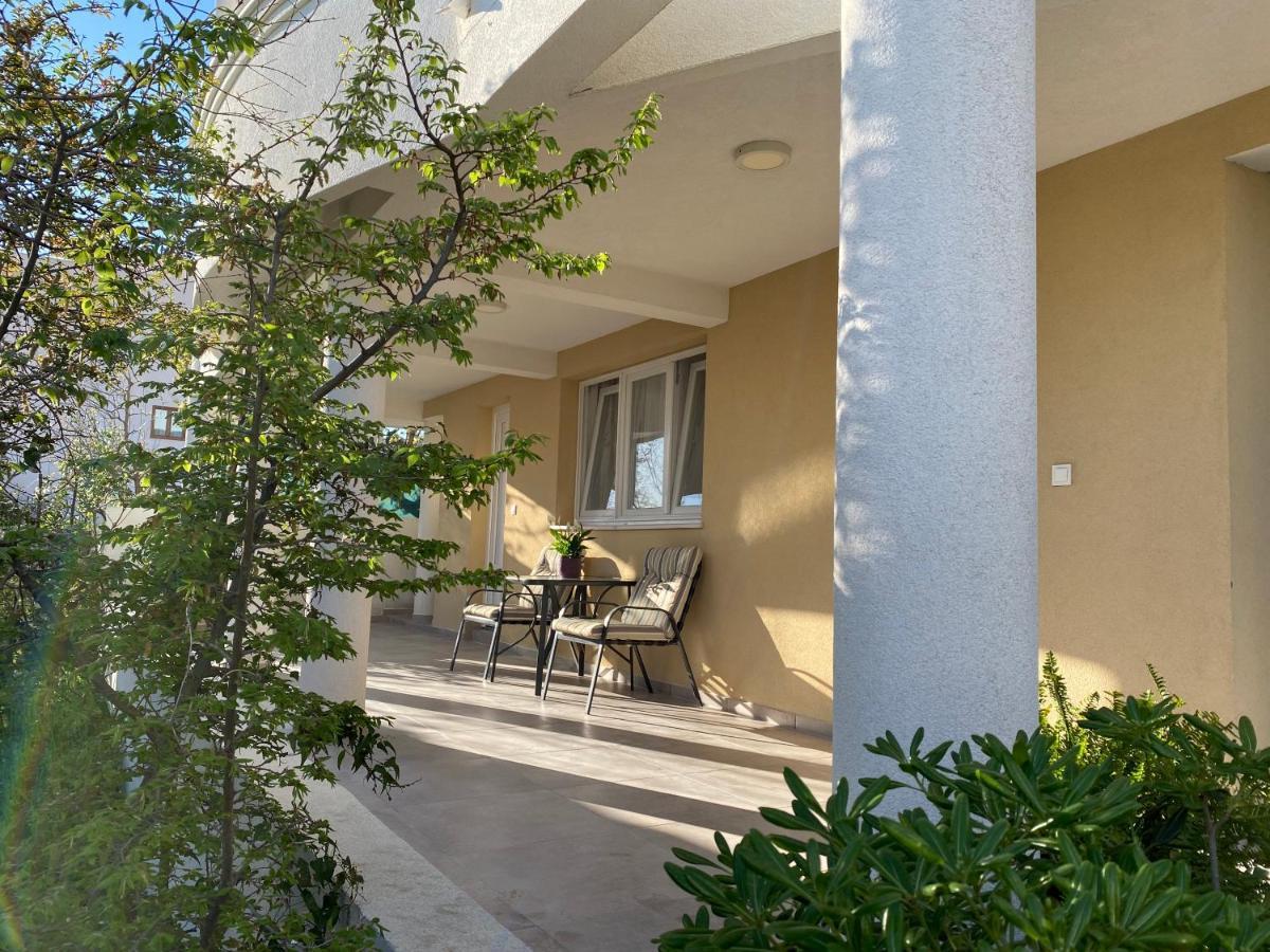 Dajkovic Apartmani บาร์ ภายนอก รูปภาพ